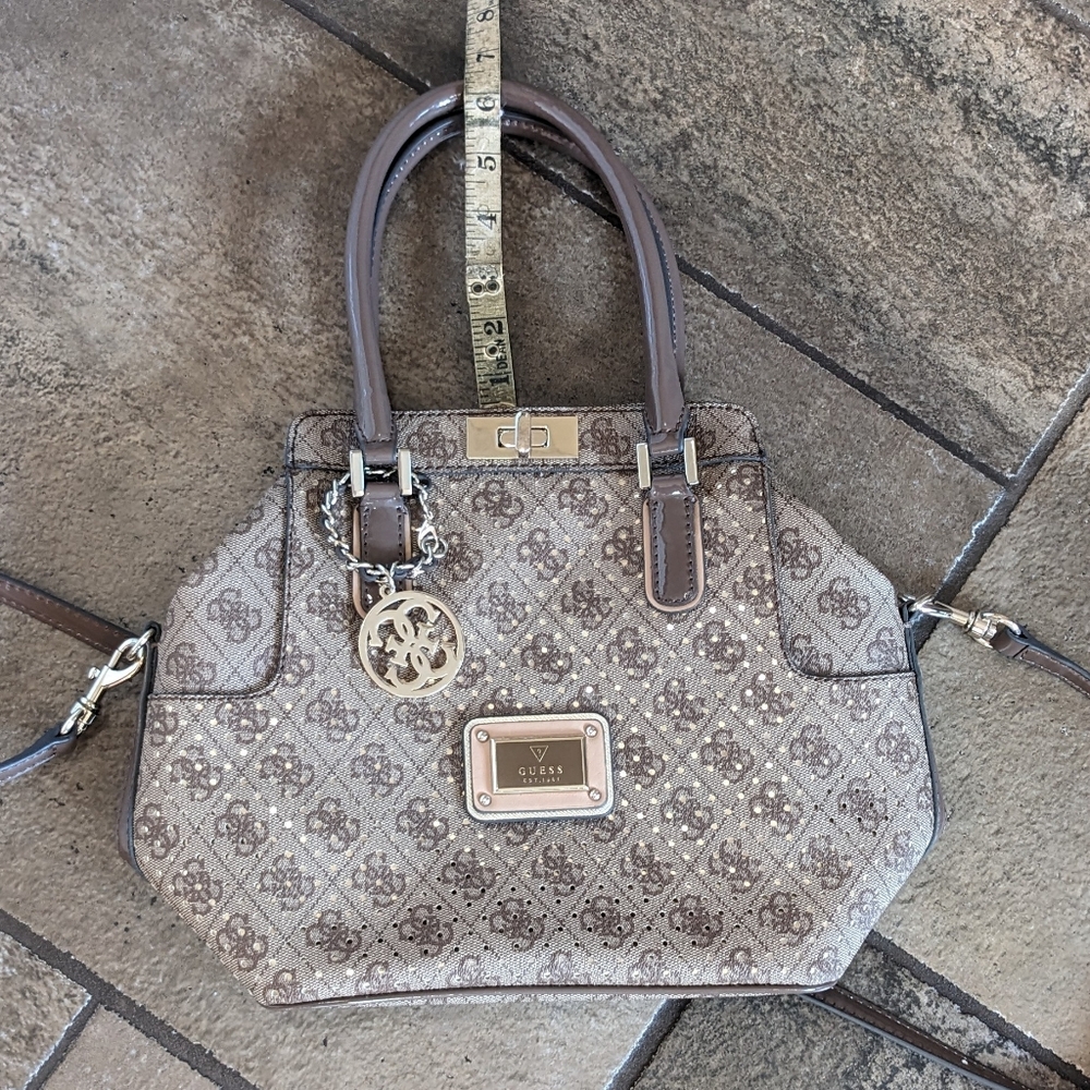 Guess Logo Remix Crossbody or Tote/Satchel Handbag Y2K Honeycomb Tan,Gold - Picture 13 of 16